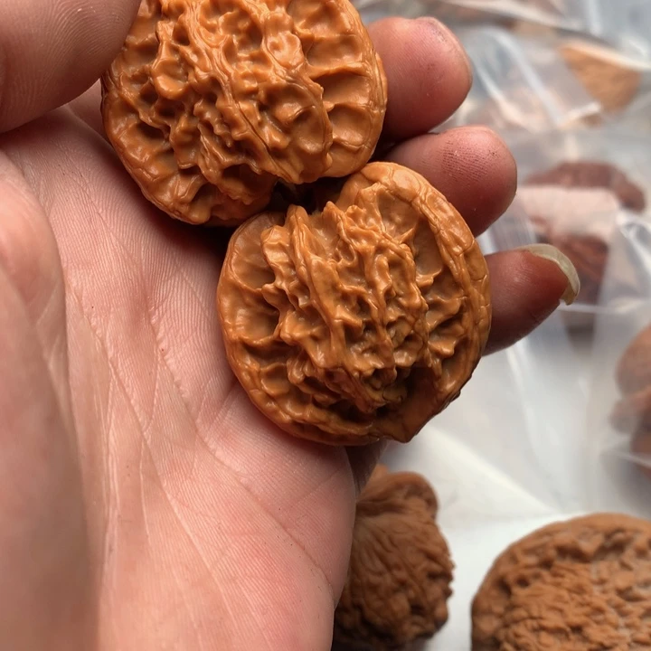 佳****大叶紫檀（黑酸枝木类）