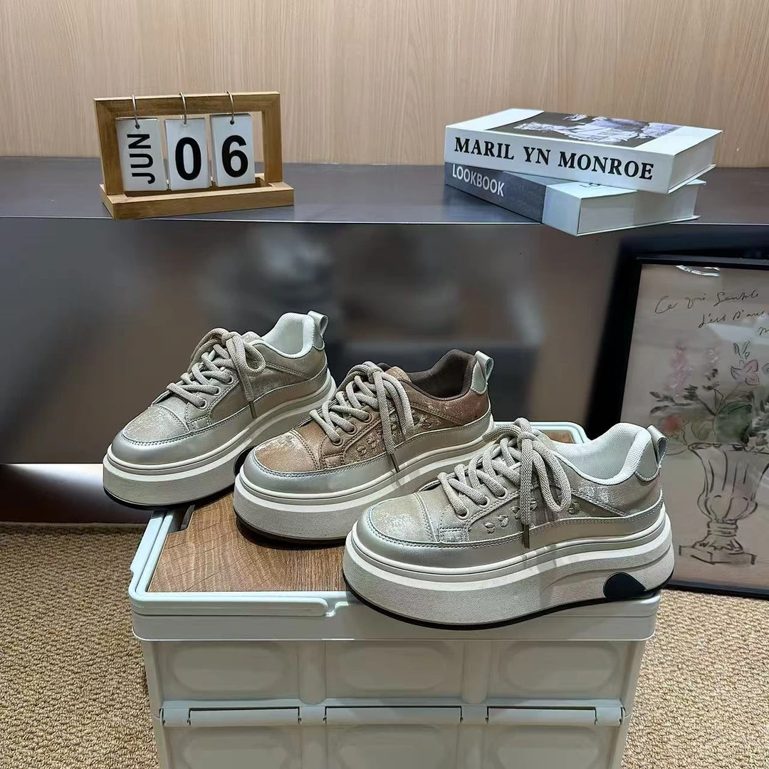 真皮厚底6公分秋季新款小白鞋休闲女鞋2025系带户外运动跑步鞋