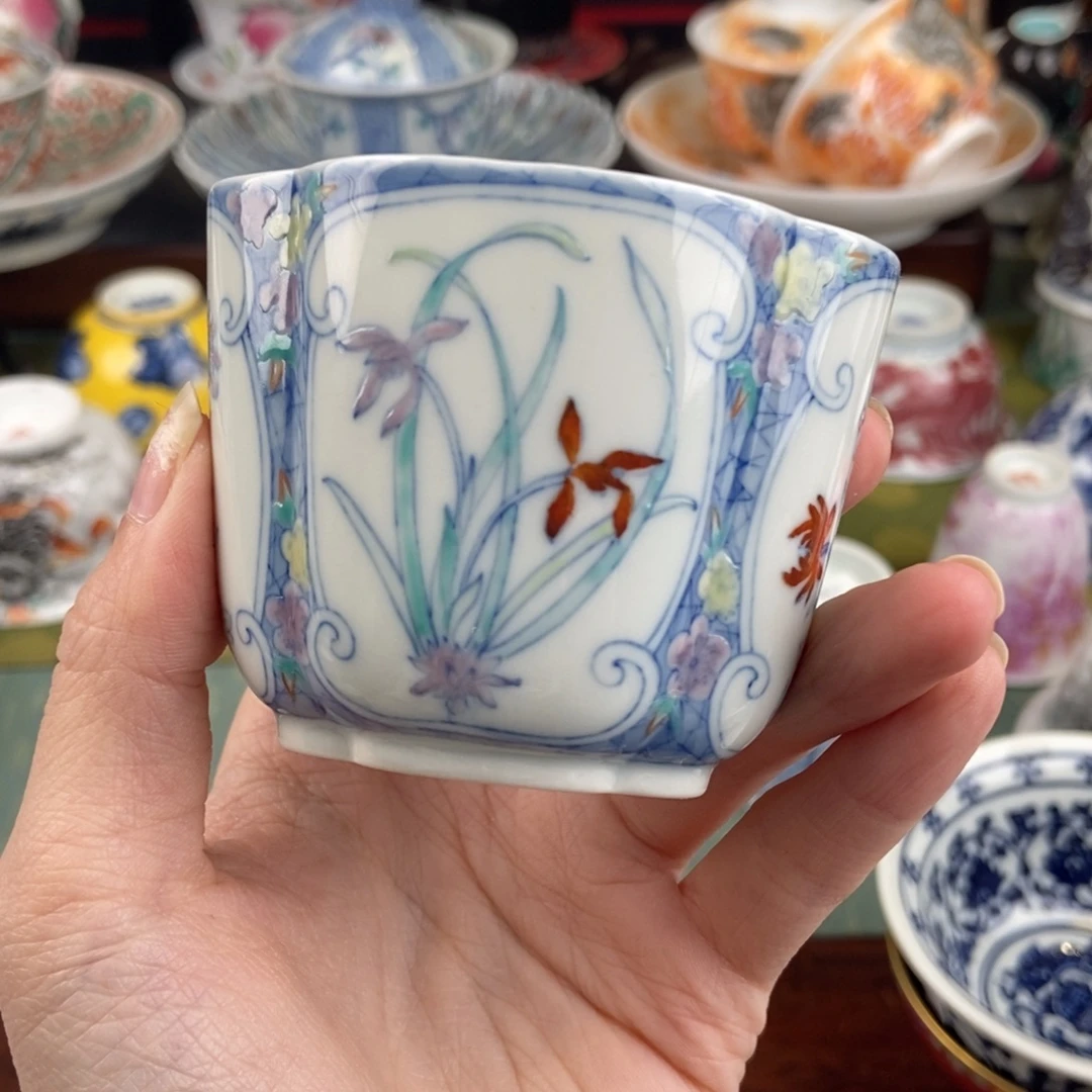 陶瓷去设计了一个样。陶瓷