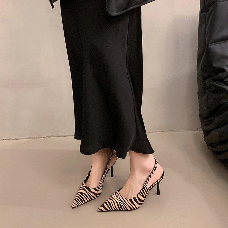 UHCK2025春秋季新品法式绝美尖头浅口凉鞋斑马纹露跟细跟高跟穆勒