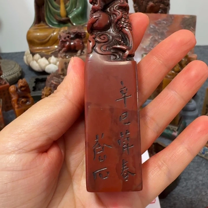梁***龙石材手工艺品摆件