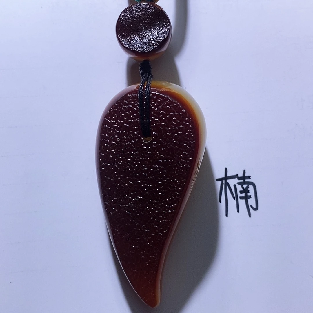 未镶嵌琥珀珠宝奇石