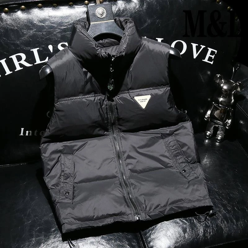 【澳门专柜正品】欧洲站三角标男士羽绒马甲冬季新款潮流立领简单