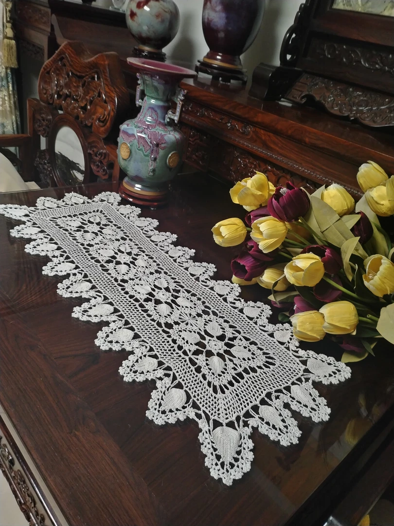 手钩重磅叶子小台布，形象逼真，做工精细，用途广泛，撤店甩卖。