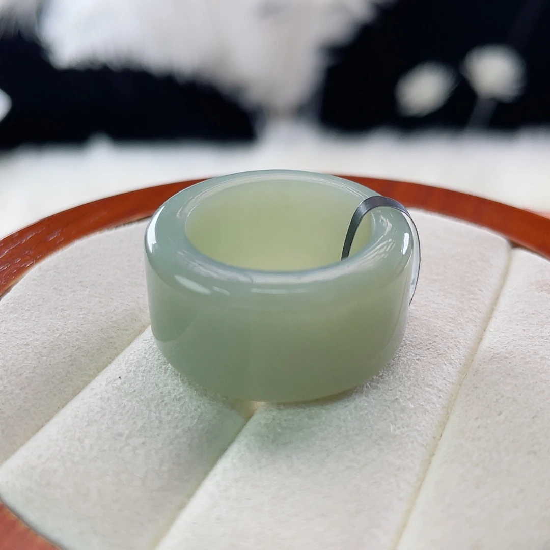 和田玉未镶嵌戒指l61。奶蓝圆切。19.3。不退换