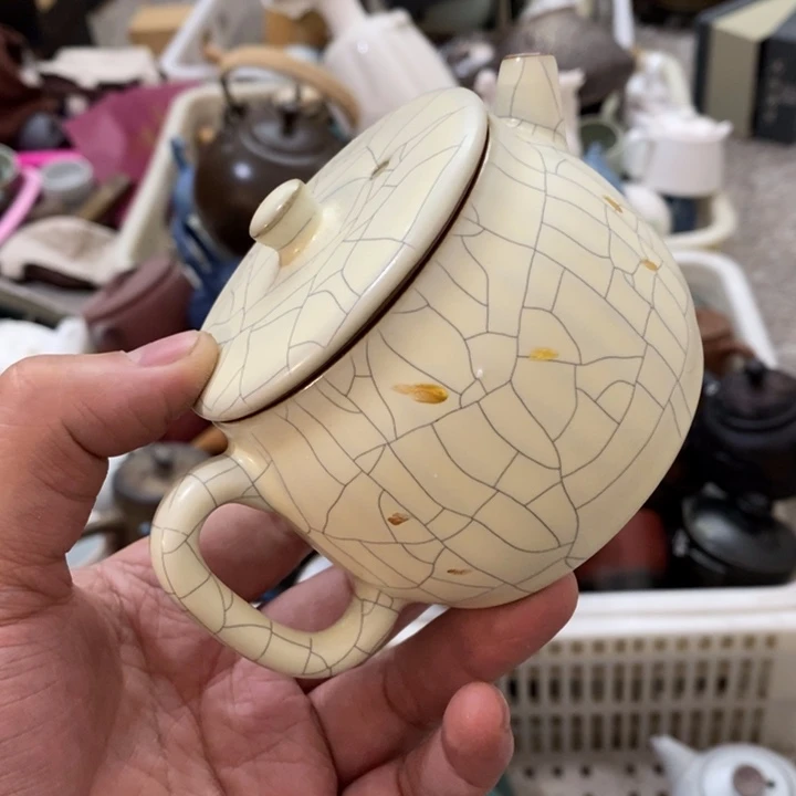 陶瓷艺术品及陶瓷壶