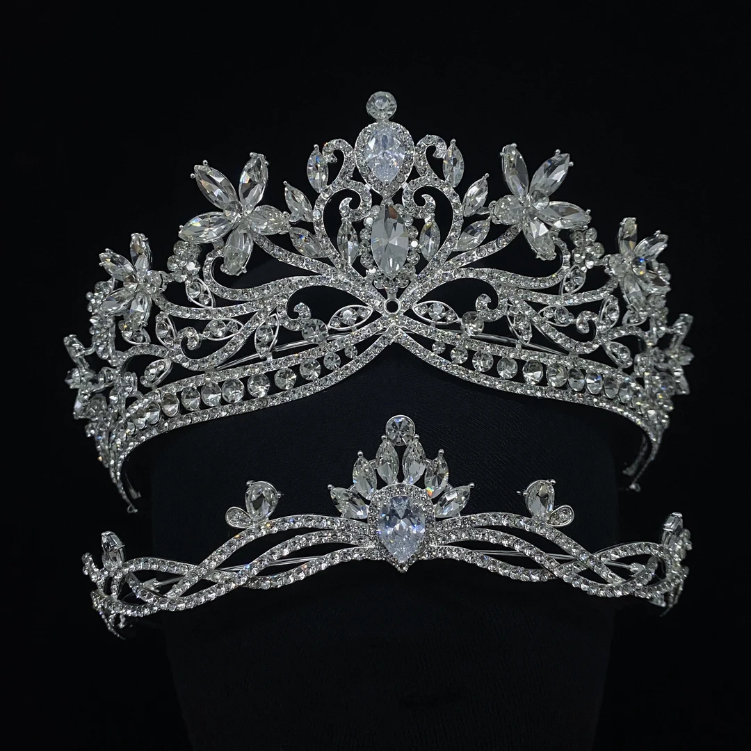 6772（带礼盒）新款两件套皇冠新娘礼服婚饰实用百搭简约气质