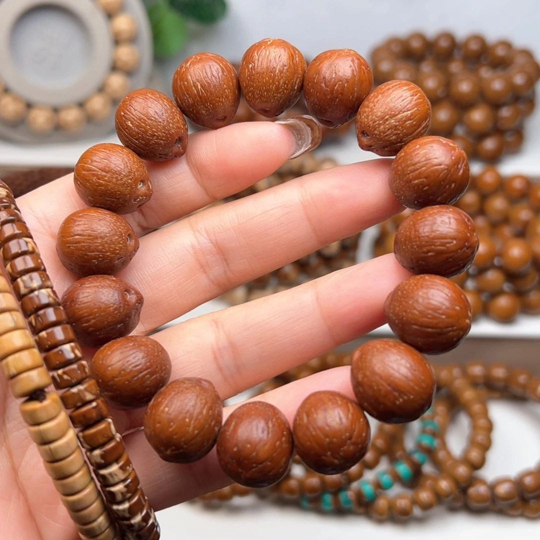 紫金鼠手串A****。14+原皮手串