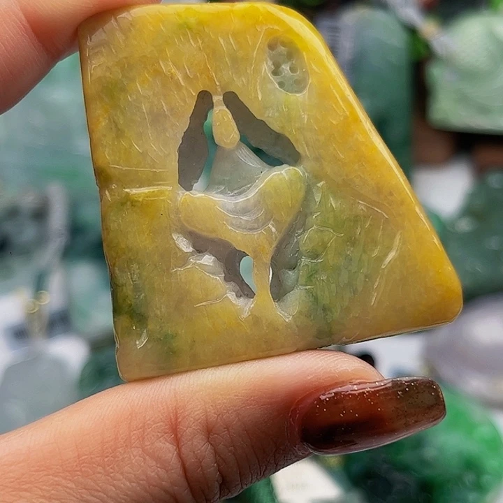 翡翠未镶嵌颈饰挂件