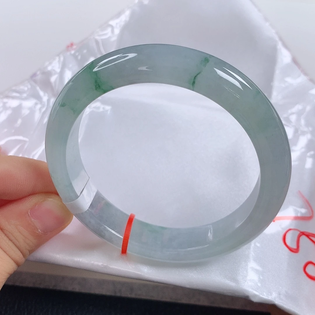 未镶嵌手镯翡翠蔡*? 正圈