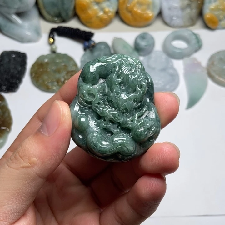 翡翠未镶嵌颈饰龙牌17