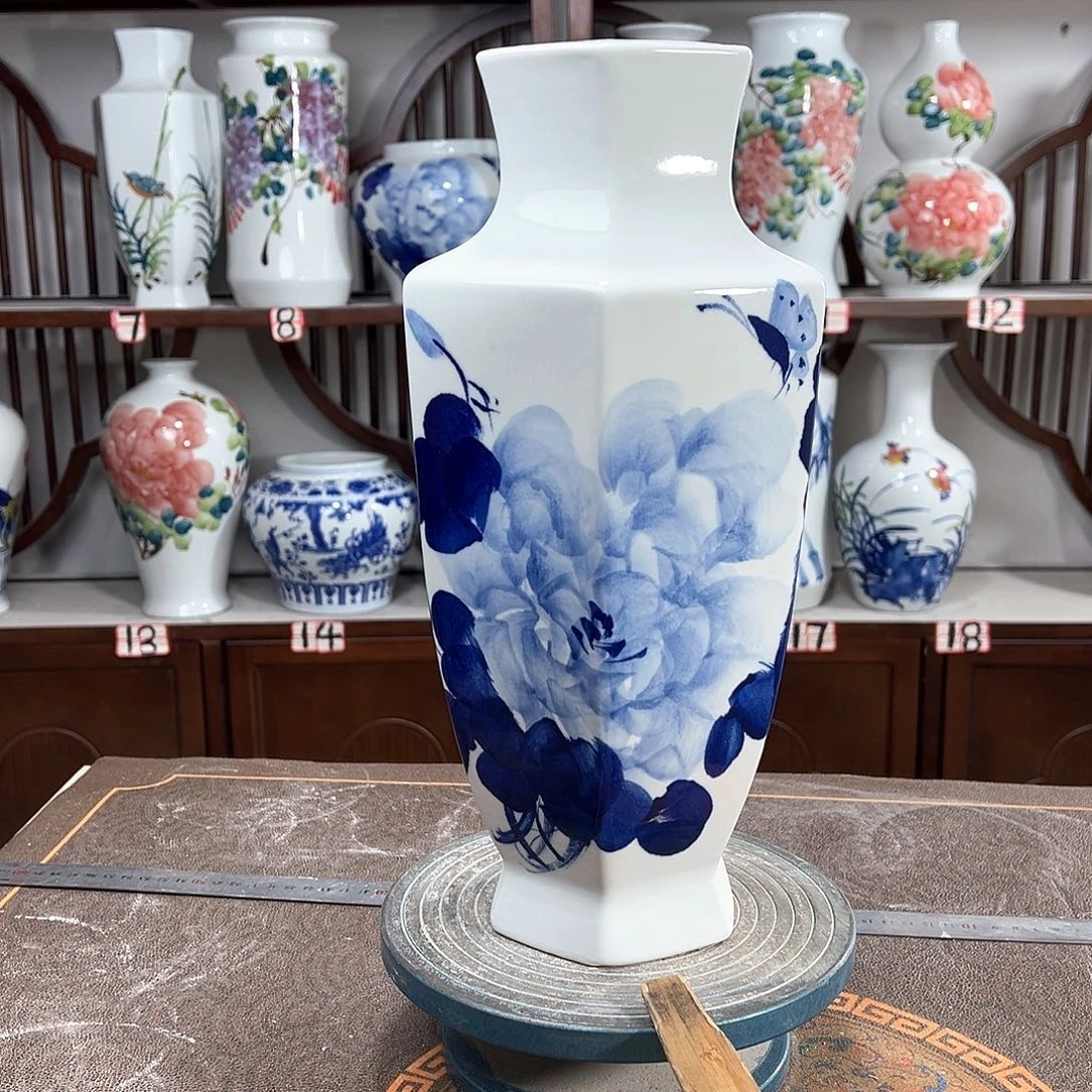 摆件景德镇陶瓷6青牡
