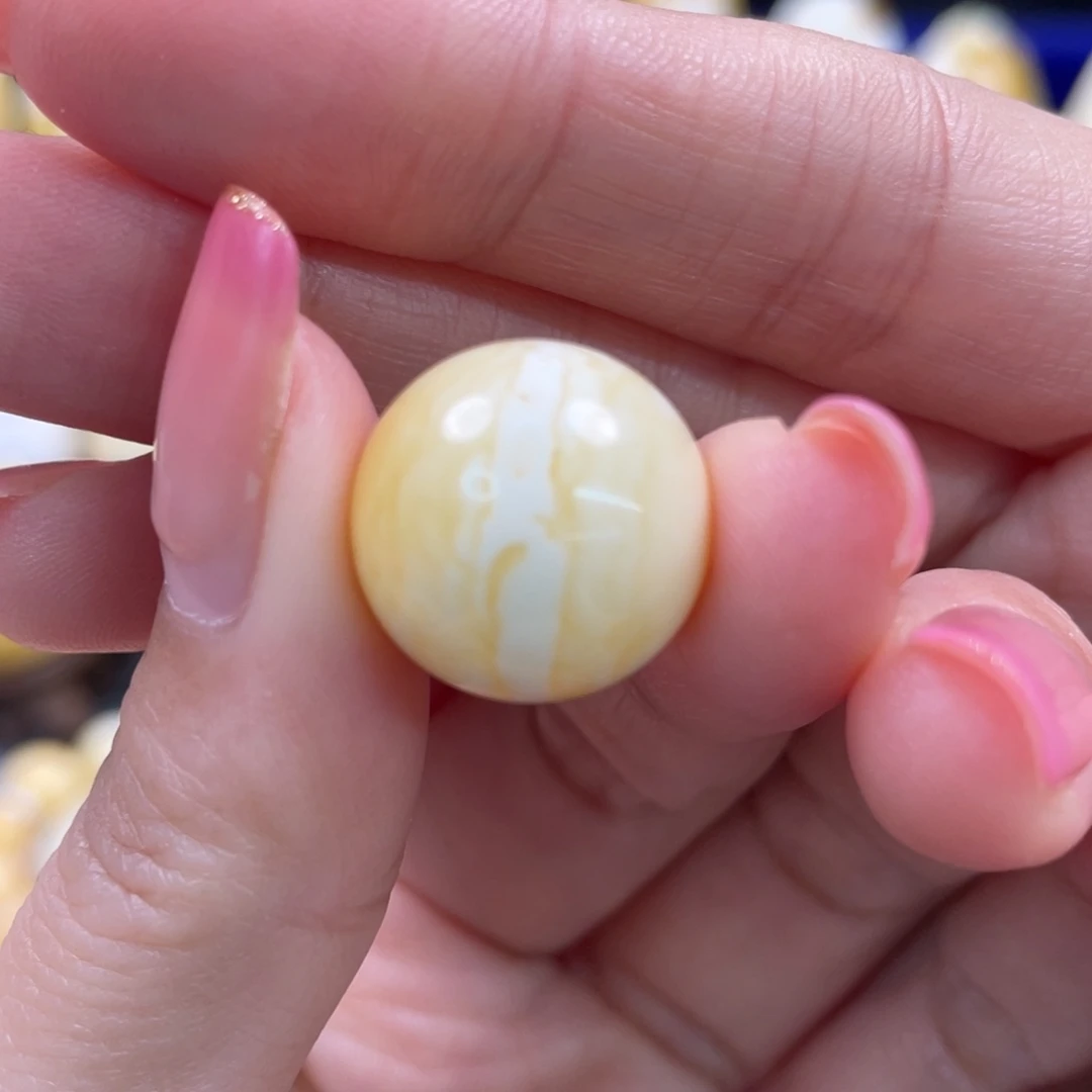 蜜蜡裸石未镶嵌怀琥珀蜜蜡