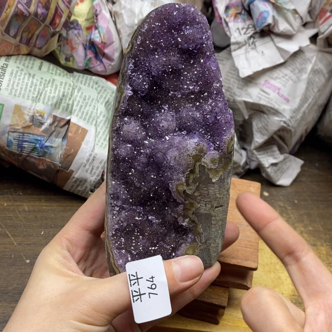 紫晶乌拉圭未镶嵌