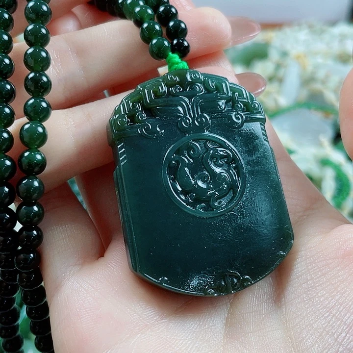 颈饰未镶嵌和田玉