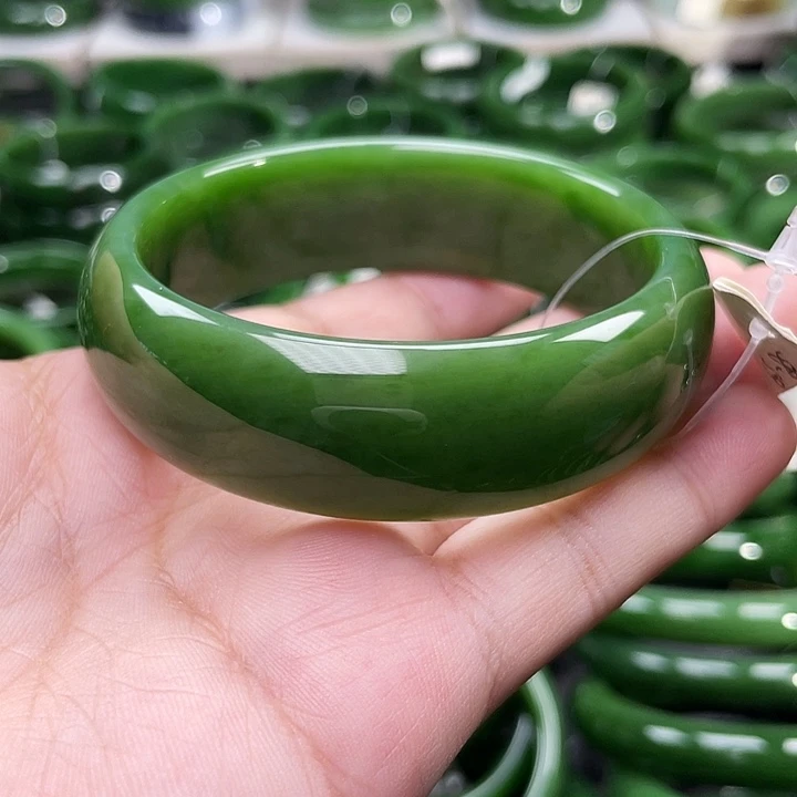 未镶嵌手镯和田玉（碧玉）