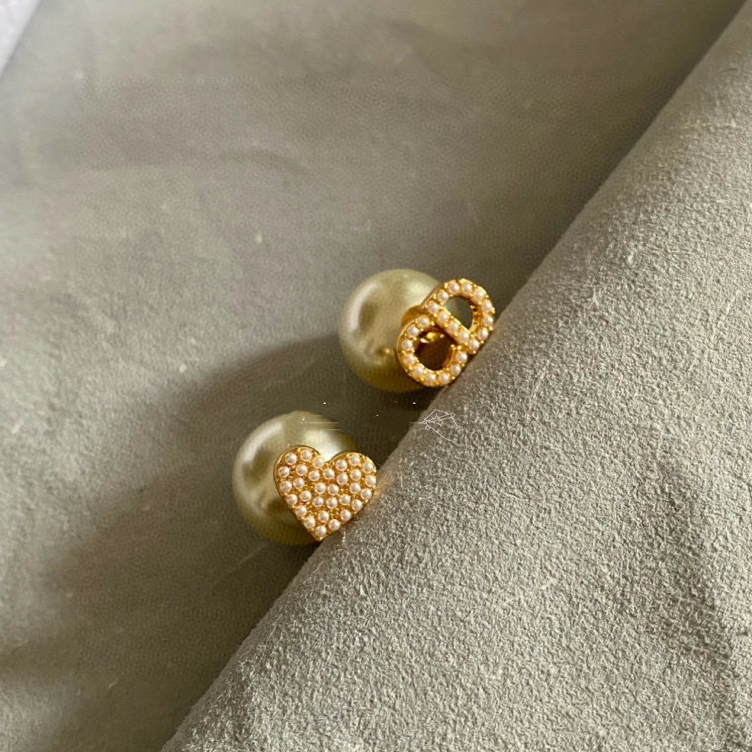 99新 DIOR/迪奥 7姐专场/爱心珍珠耳钉