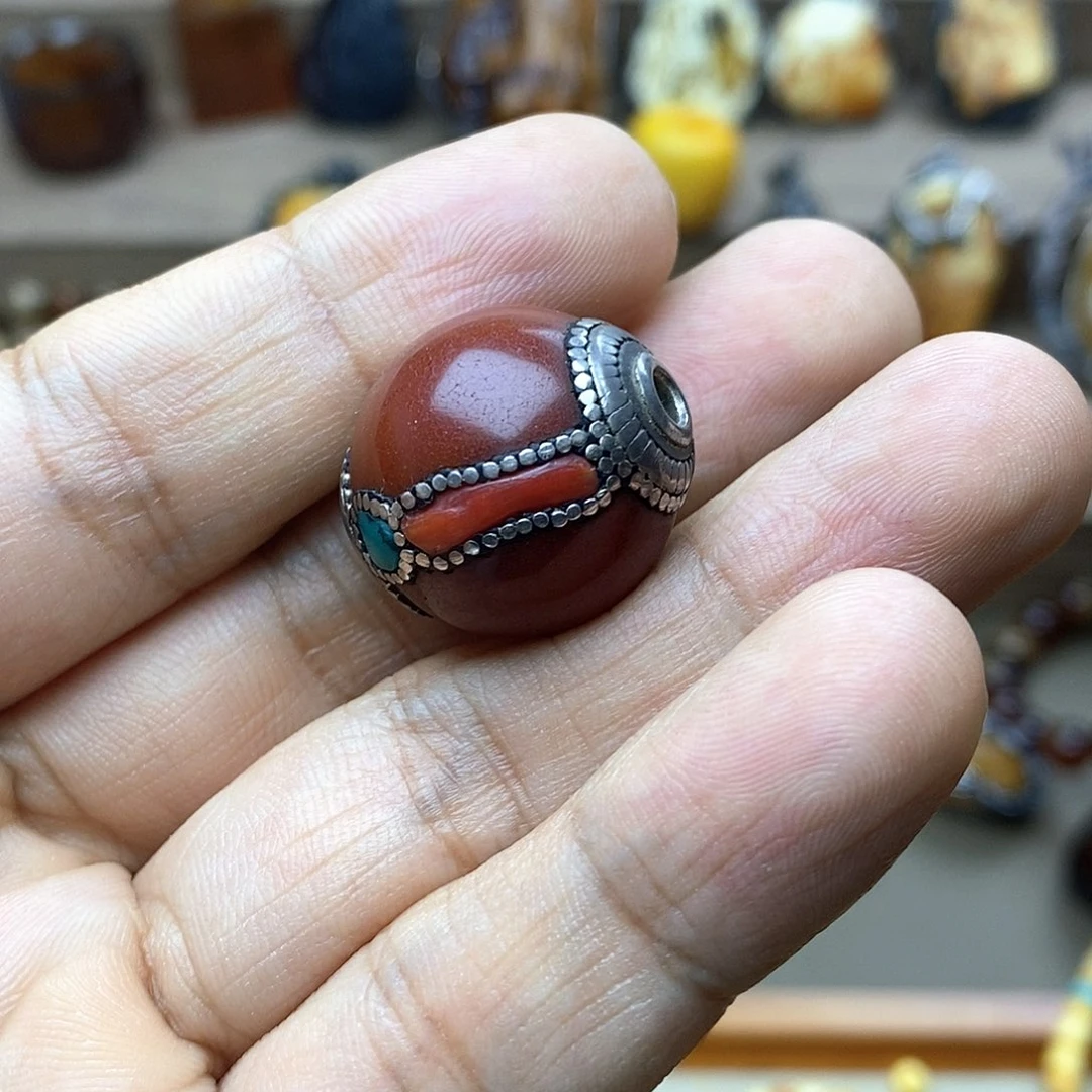 九***爷琥珀未镶嵌颈饰老花蜡灯笼珠