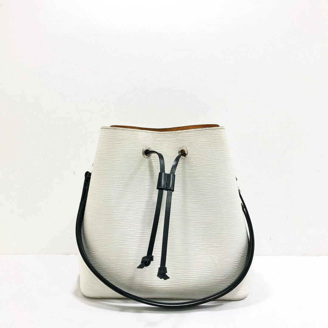 95新 LouisVuitton/路易威登 LV白色全皮水波纹水桶包单肩斜挎包