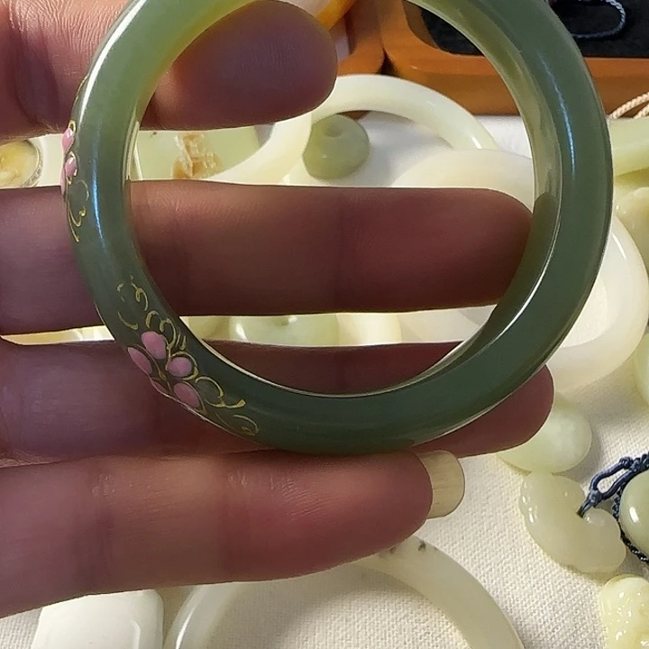 和田玉（糖玉）未镶嵌颈饰