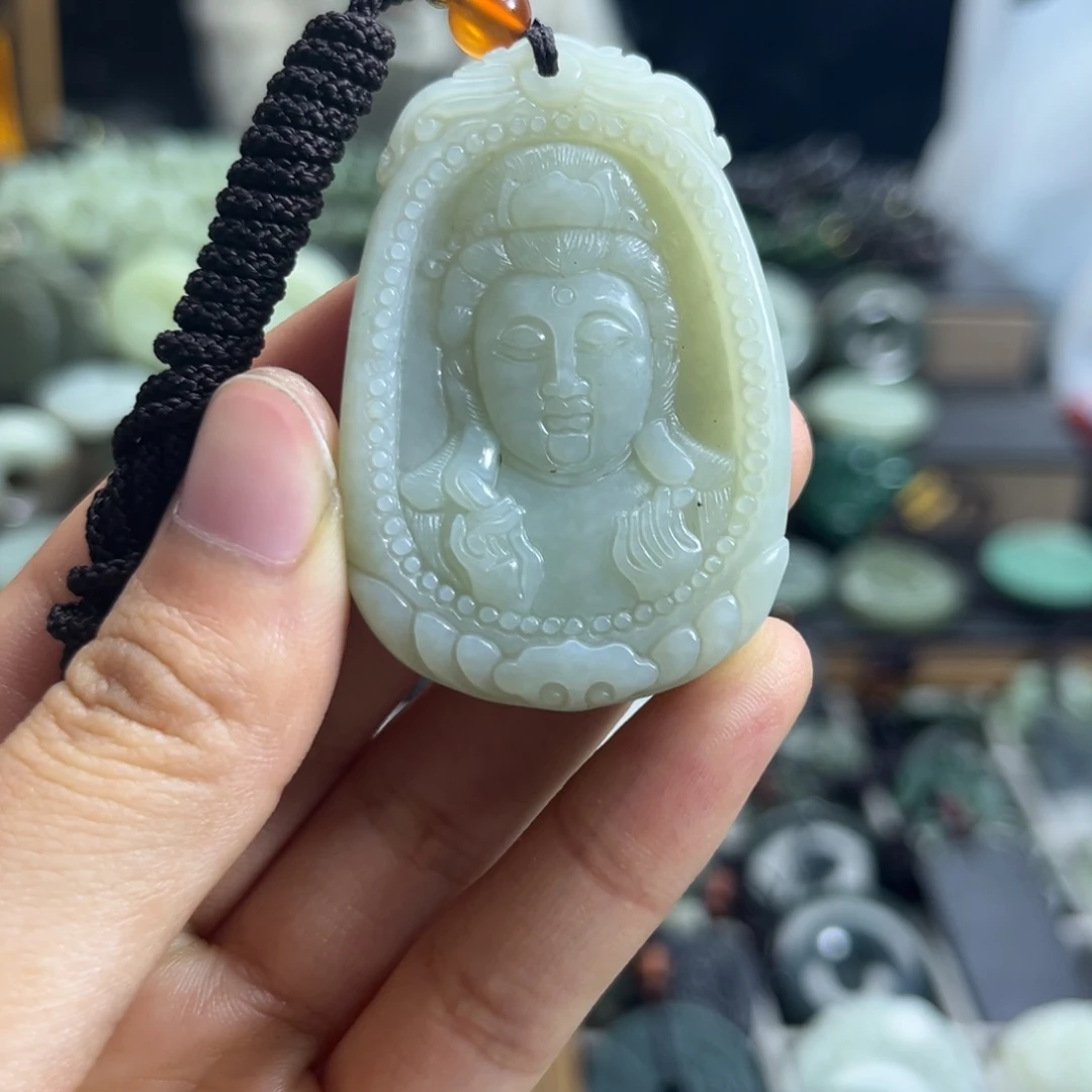 花***州和田玉未镶嵌颈饰
