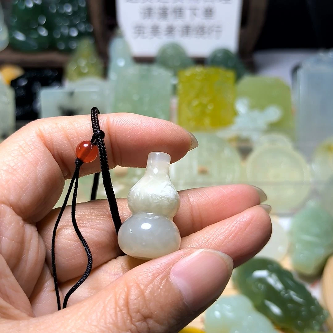 蛇纹石玉颈饰未镶嵌瑞****3
