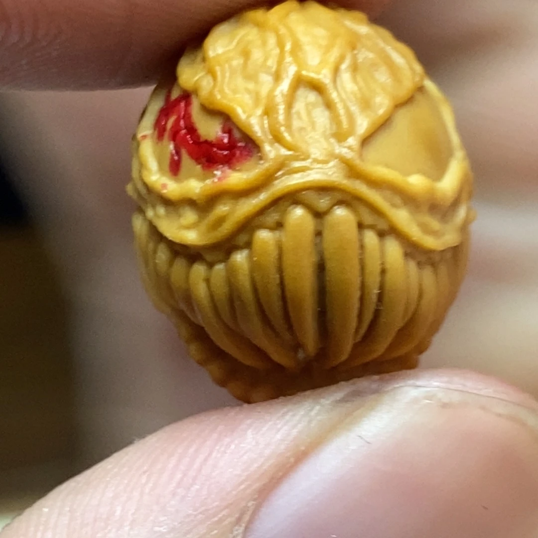 吊坠猴头核桃红眼毒液