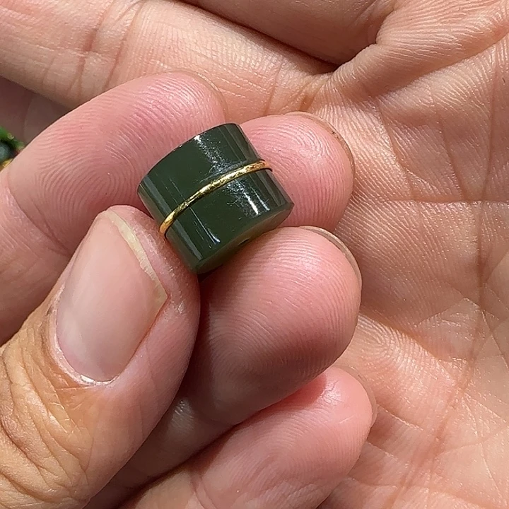 和田玉18K金镶嵌颈饰