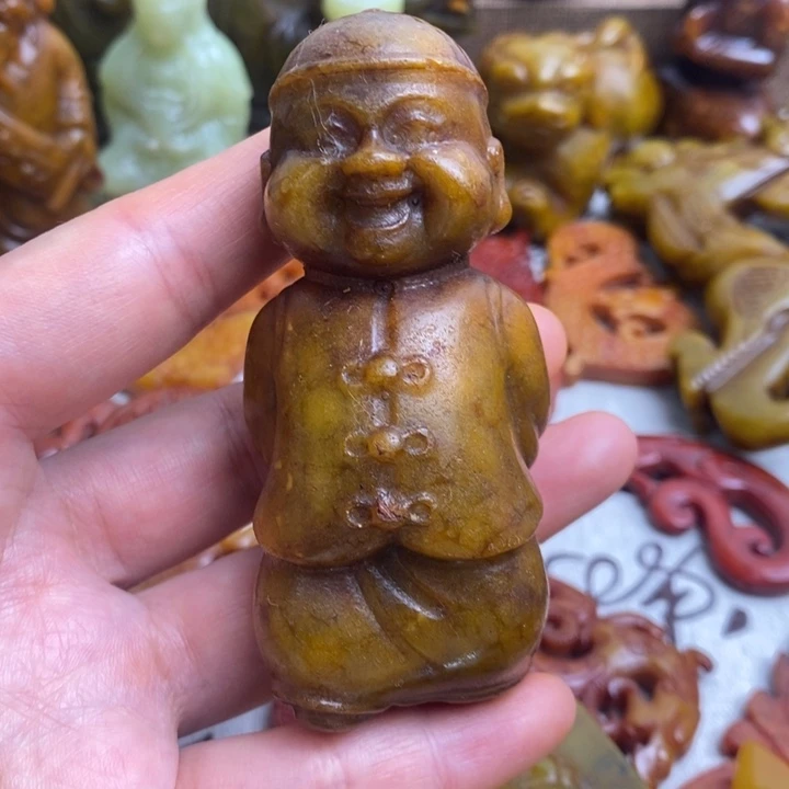 未镶嵌蛇纹石玉颈饰32