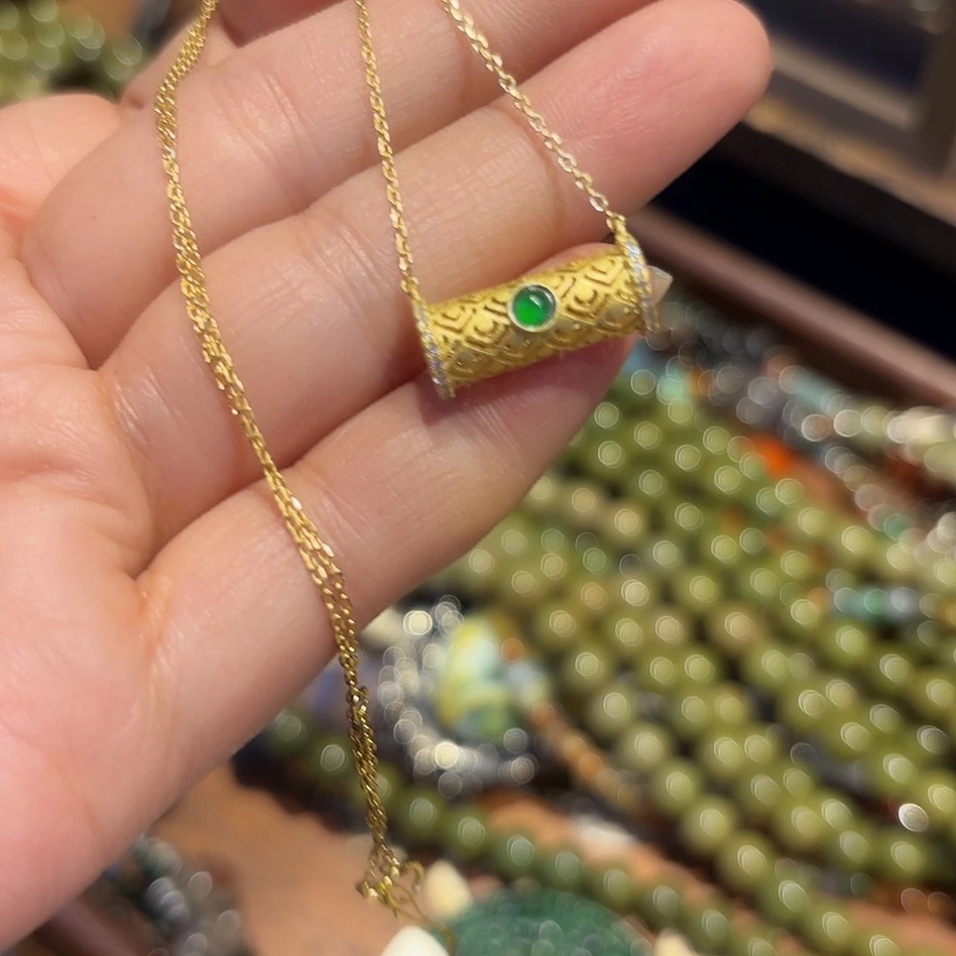 翡翠颈饰未镶嵌原创