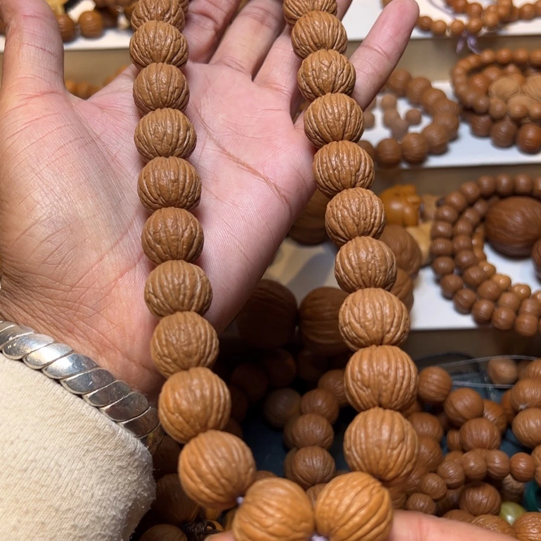 猴头核桃吊坠麒麟纹1.85尺寸28颗