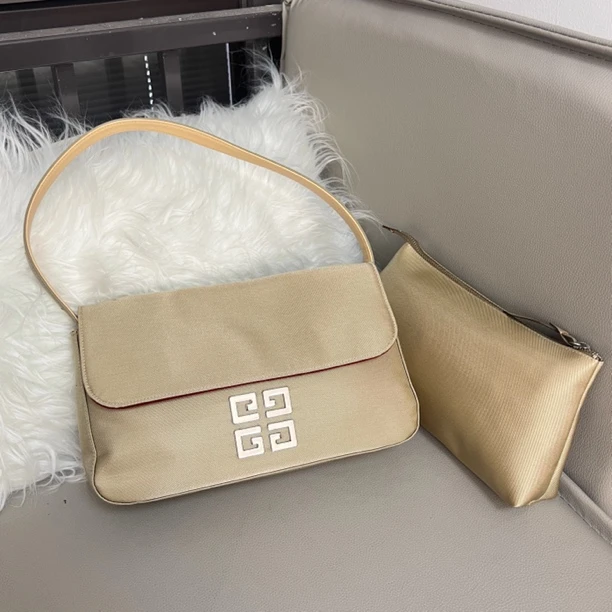 95新 Givenchy/纪梵希 香槟杏色布面子母包四宫格法棍腋下单肩包
