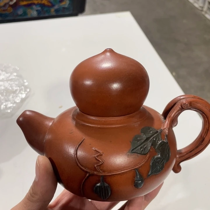 紫砂茶壶老厂紫砂壶一件。