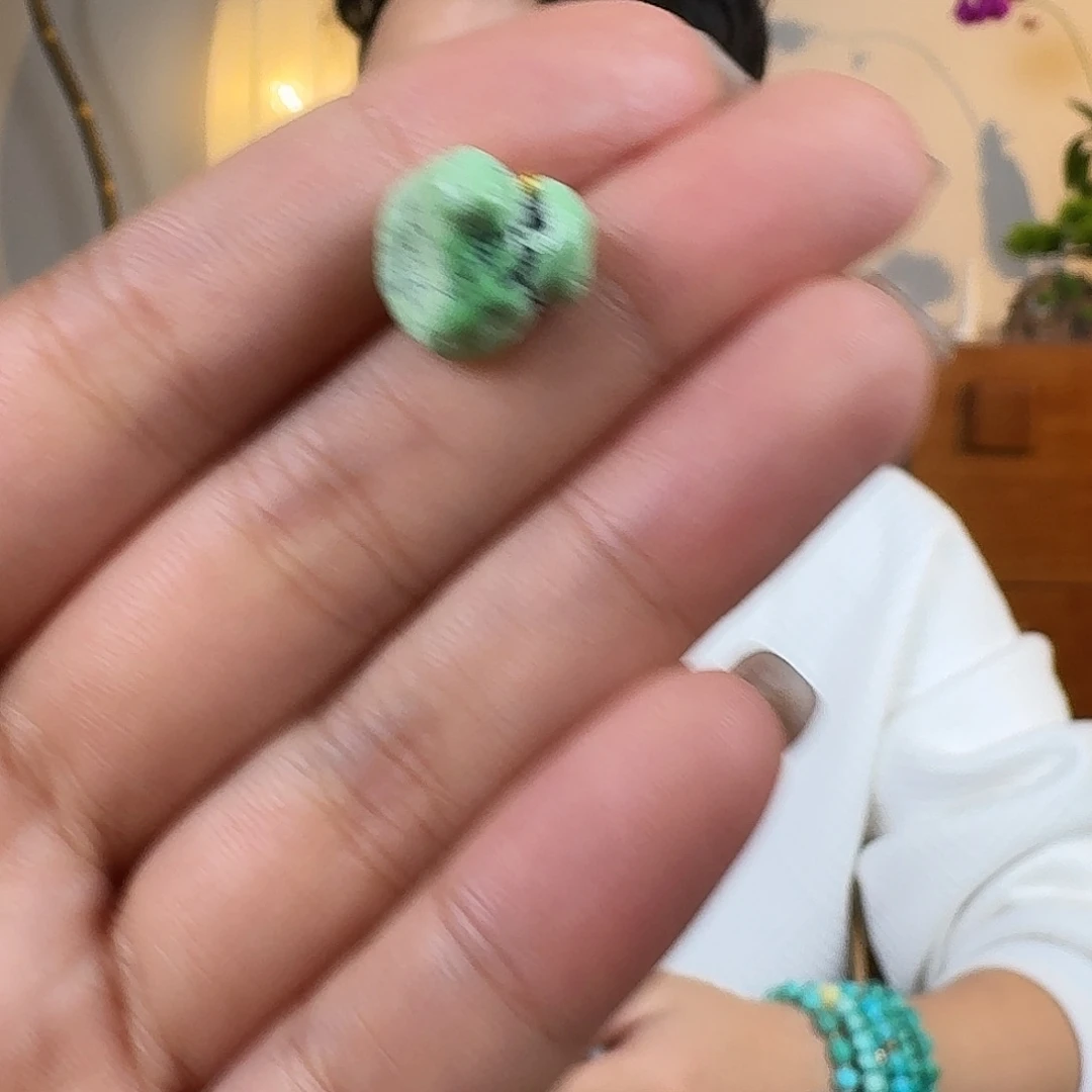 绿松石未镶嵌挂件