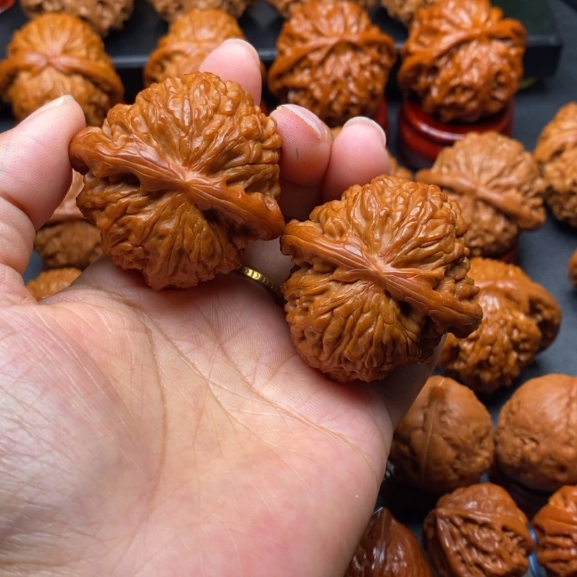 【闪购商品】文玩核桃把件43白狮子
