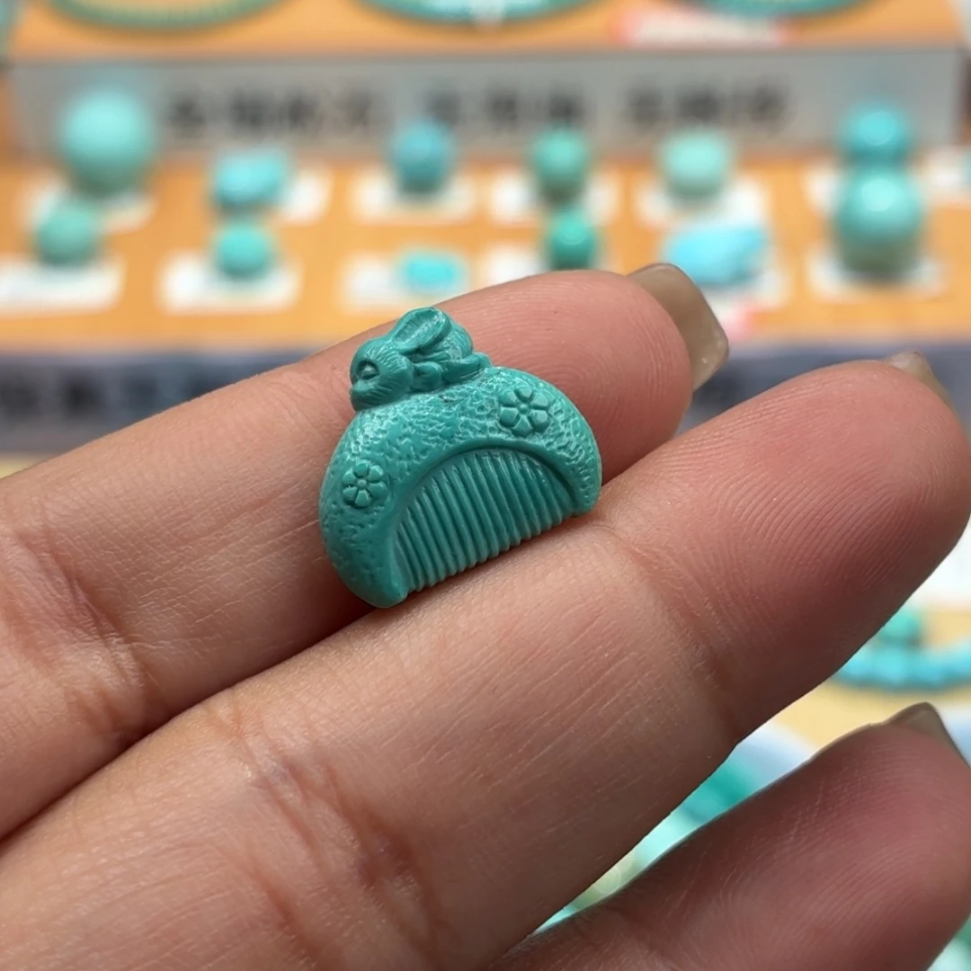 绿松石未镶嵌珠宝奇石