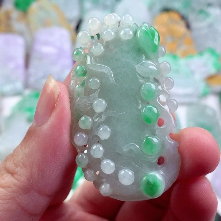 吊坠(不含链)未镶嵌翡翠