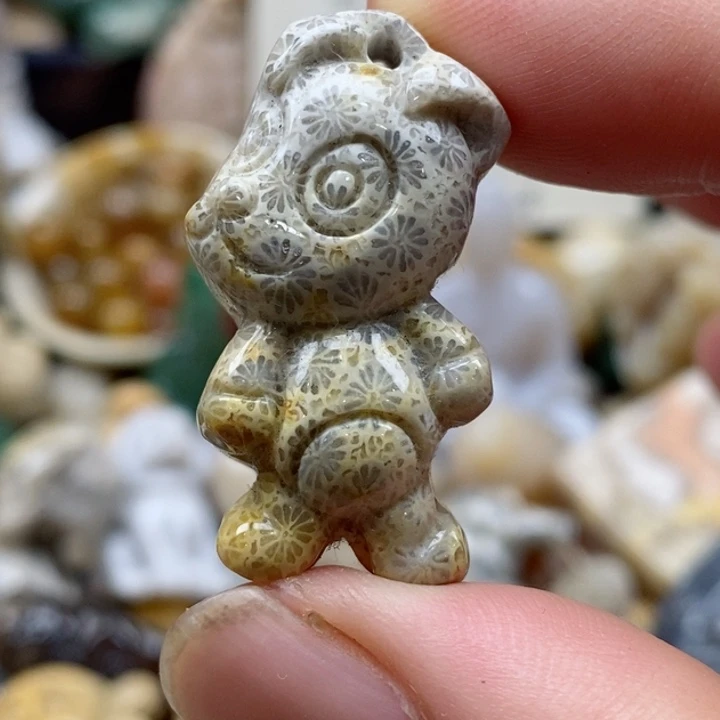 硅化珊瑚（珊瑚玉）未镶嵌颈饰小吊坠