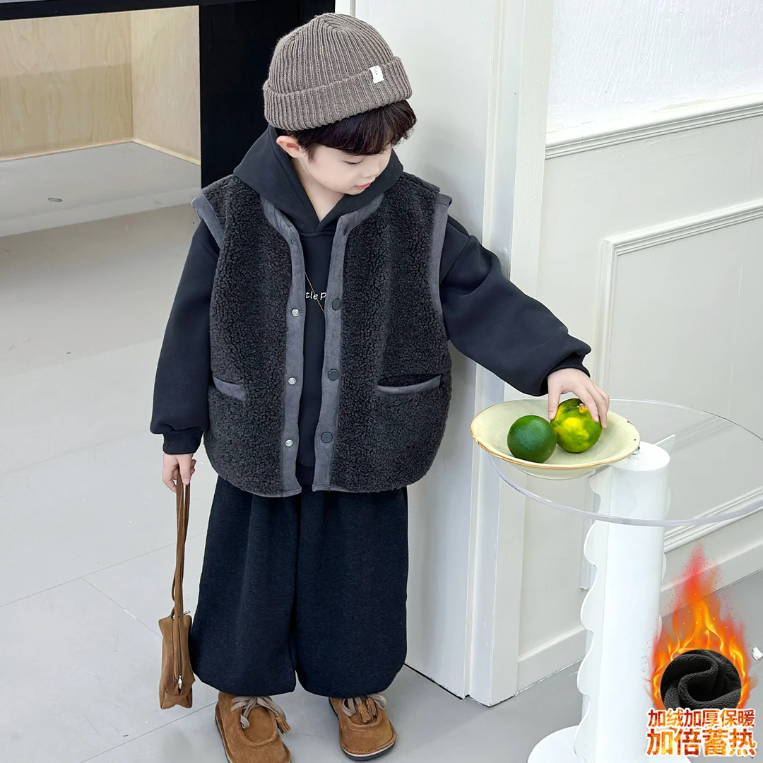 男童秋冬款三件套2025新款儿童羊羔绒马甲痞帅气韩范男孩宝宝套装