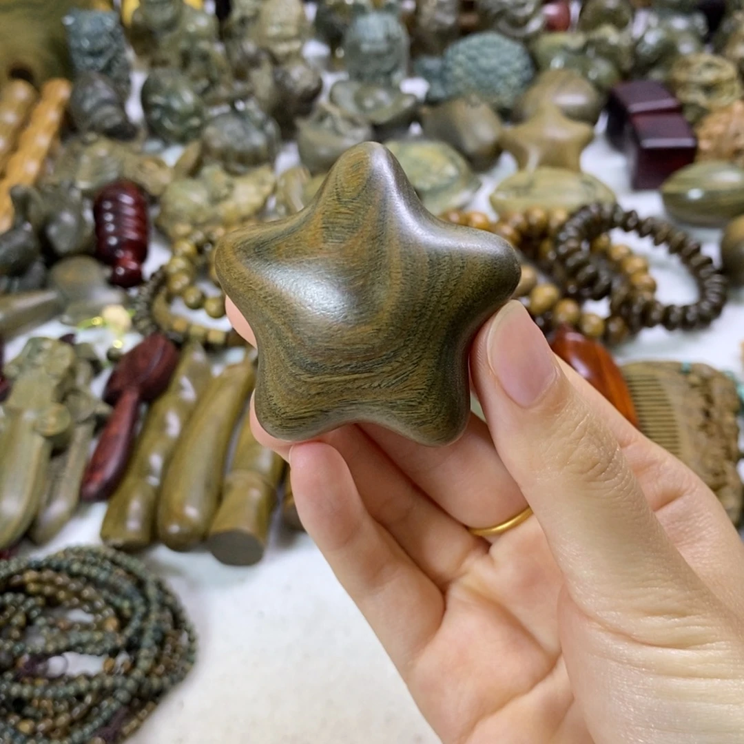 馍***馍木绿檀木料工艺品