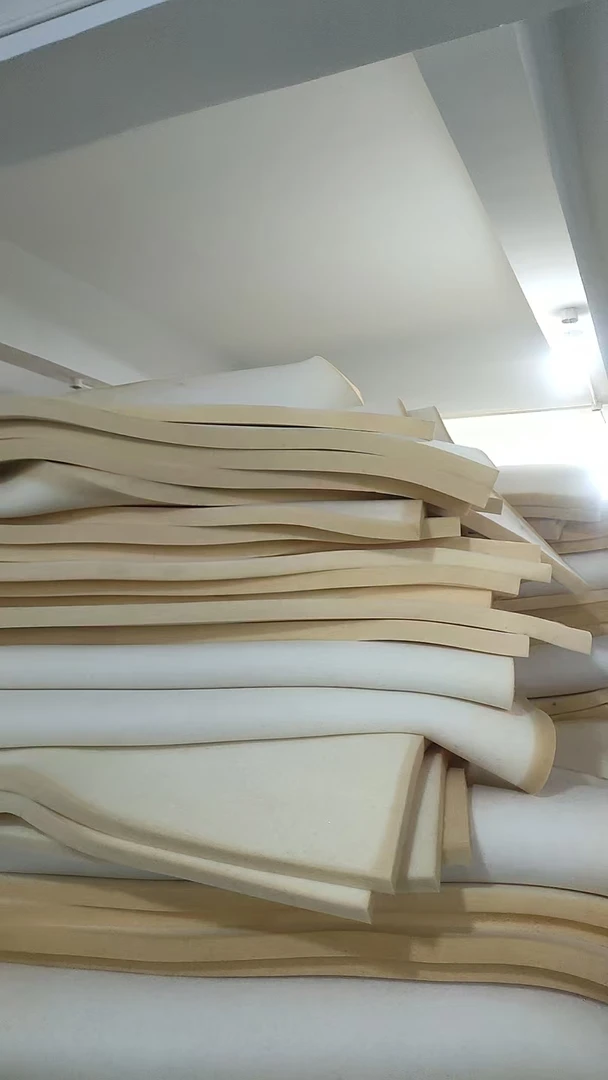 瑕疵污渍发黄米黄色木炭记忆床垫约180*200手工量误差约13斤