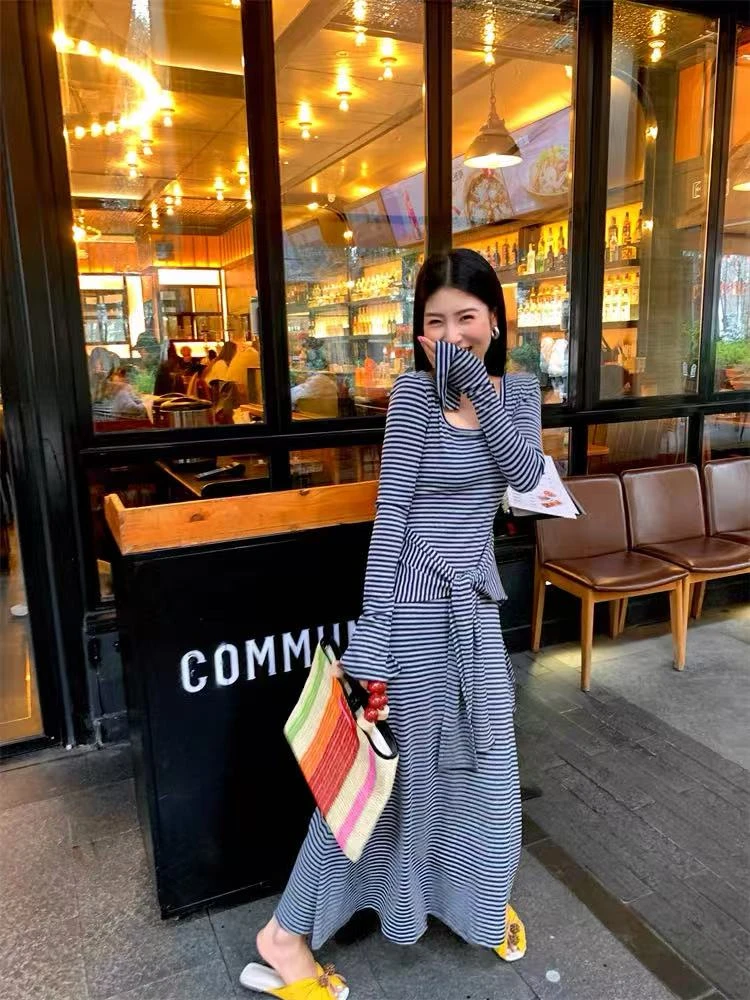 秋季轻熟高级感长袖方领裙子条纹休闲设计感时尚长款连衣裙263319