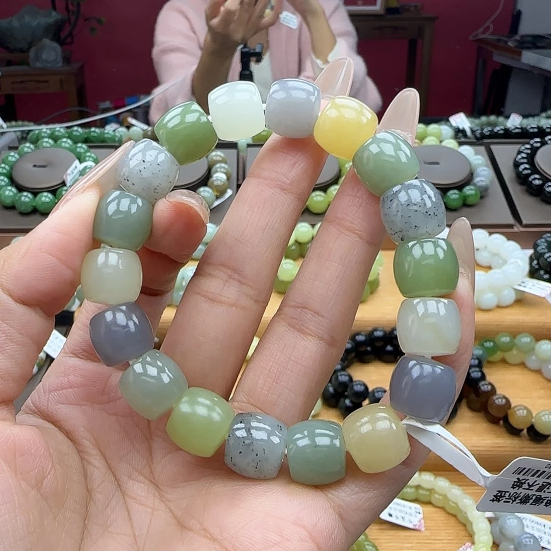 和田玉未镶嵌手串