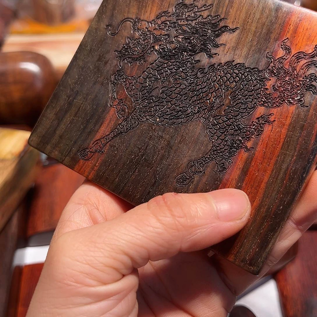 交趾黄檀（大红酸枝）m**s