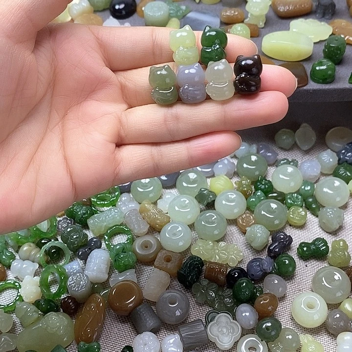 未镶嵌和田玉挂件猫猫98一个多样性发其一