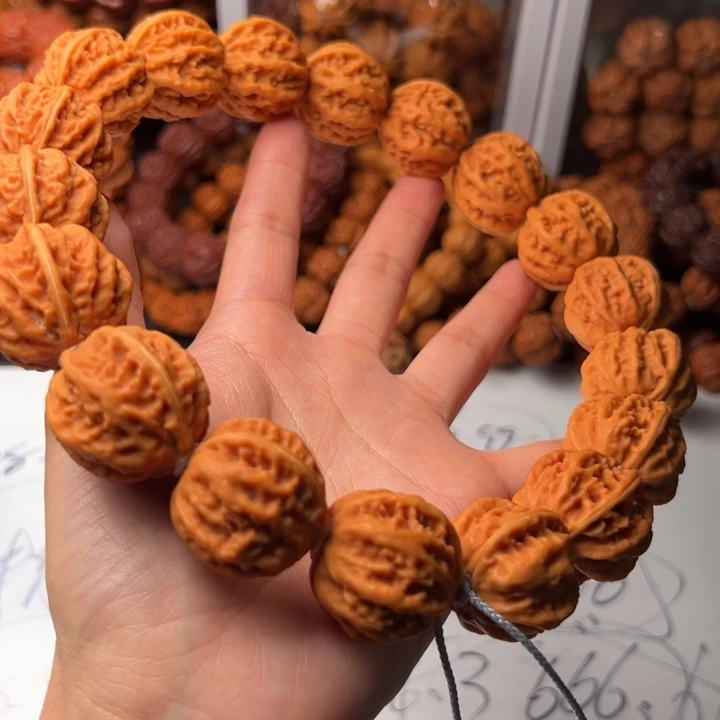 文玩核桃手串01京八棱手持