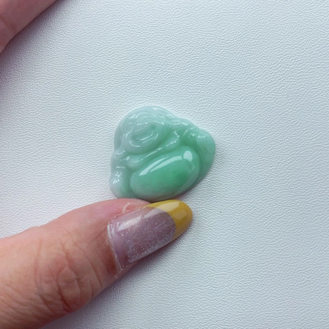 翡翠未镶嵌颈饰潘*