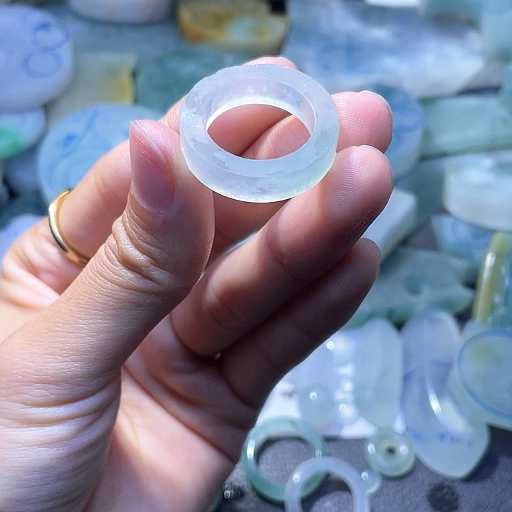 定制翡翠未镶嵌g****月翡翠