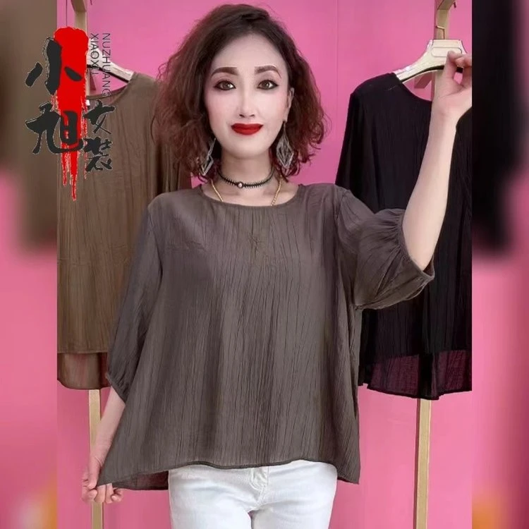 中老年女装飘逸迷人，让你享受自由自在的穿着体验。2025年夏气质