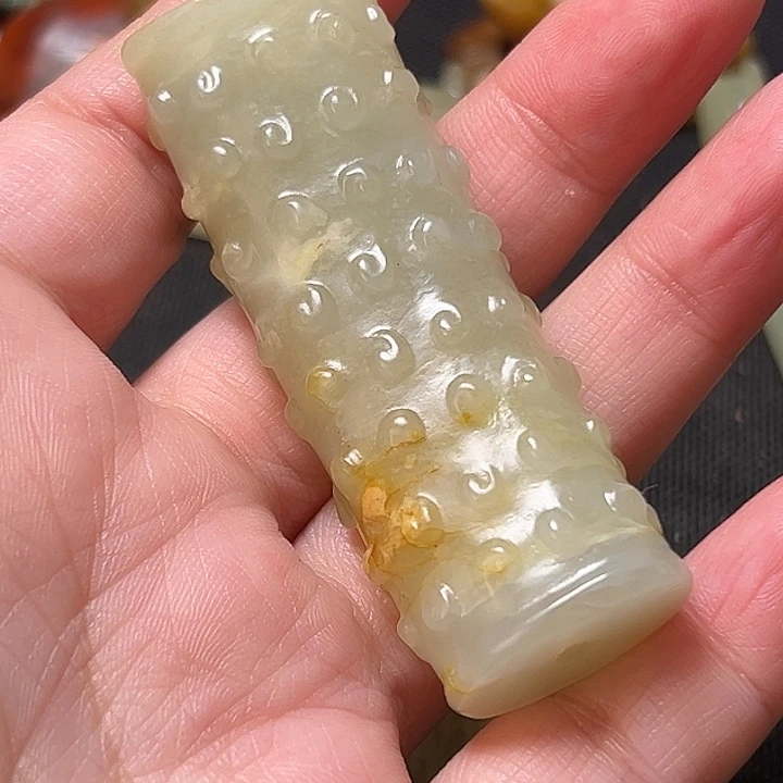 卷***儿和田玉（糖玉）未镶嵌挂件